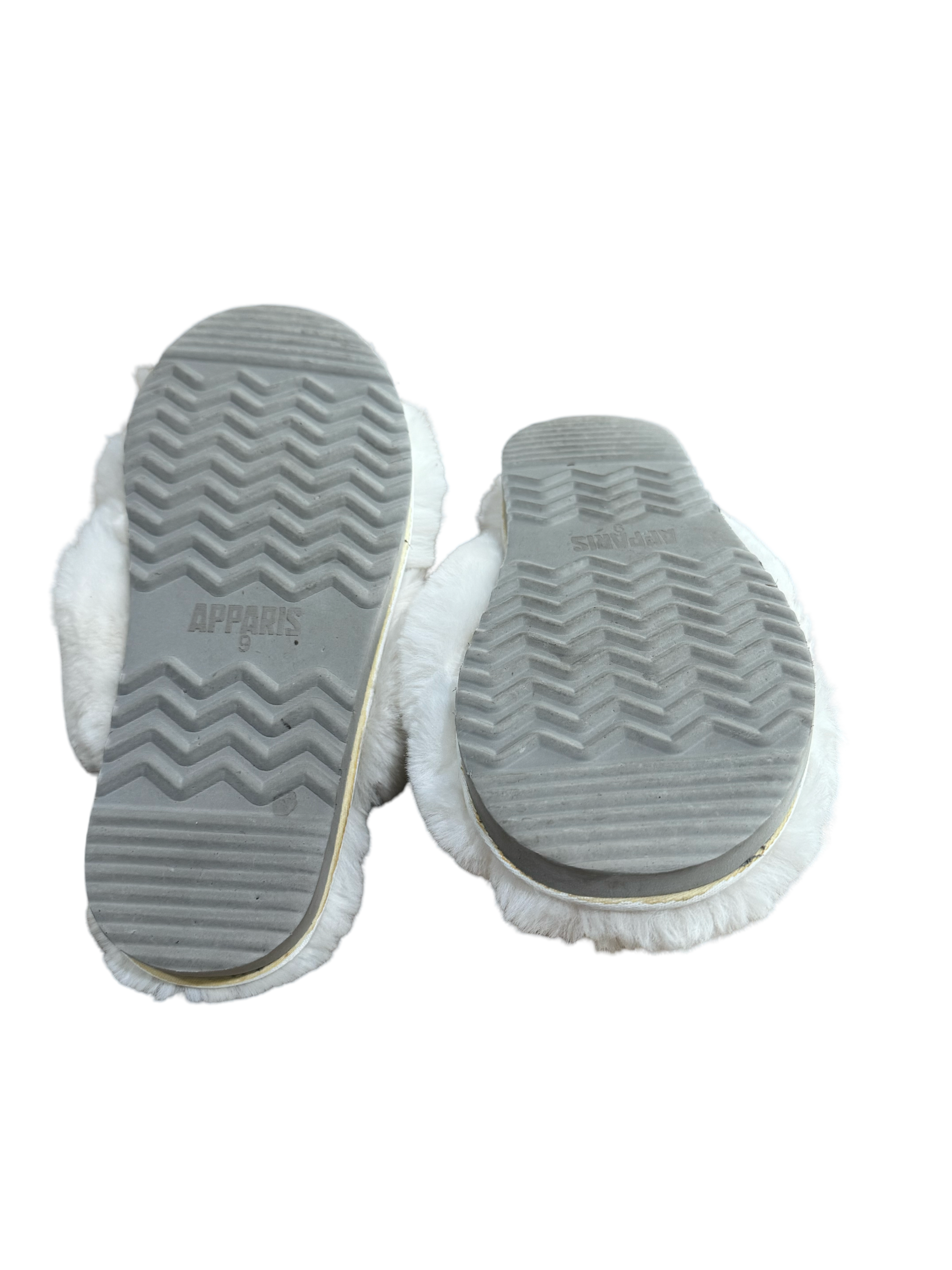 Apparis Cozy Fuzzy Crisscross Slippers